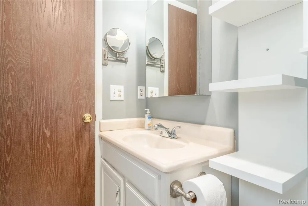 6767 Longwood Road Canton Charter Township, MI 48187