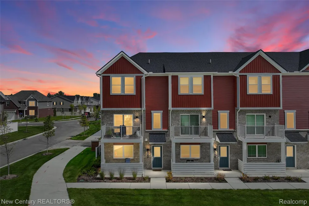 4875 Parkside Lane Troy City, MI 48085