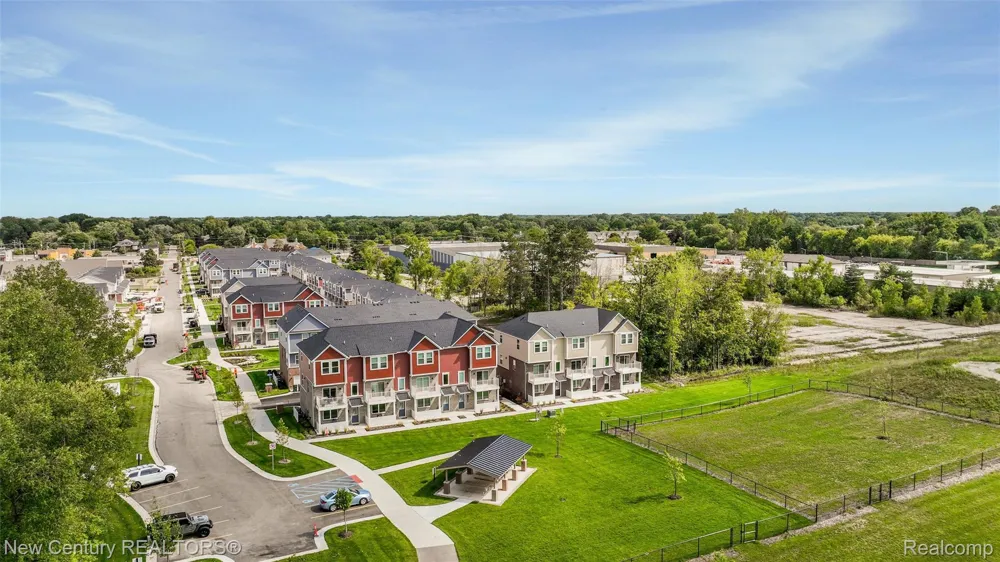 4875 Parkside Lane Troy City, MI 48085