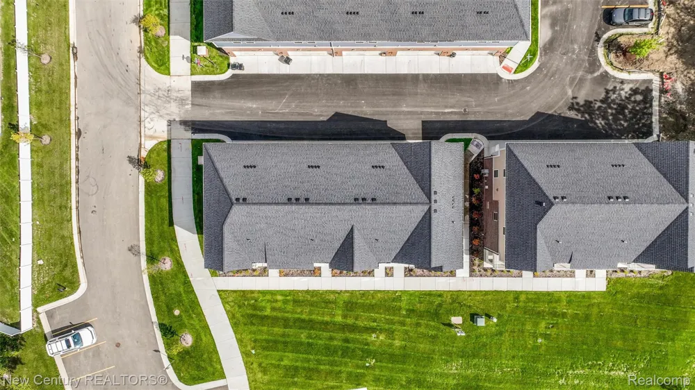 4875 Parkside Lane Troy City, MI 48085
