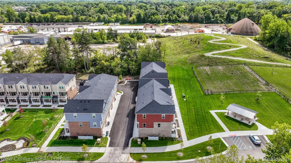 4875 Parkside Lane Troy City, MI 48085