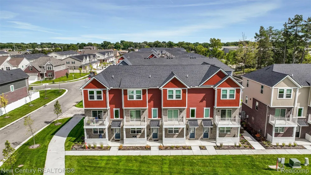 4875 Parkside Lane Troy City, MI 48085