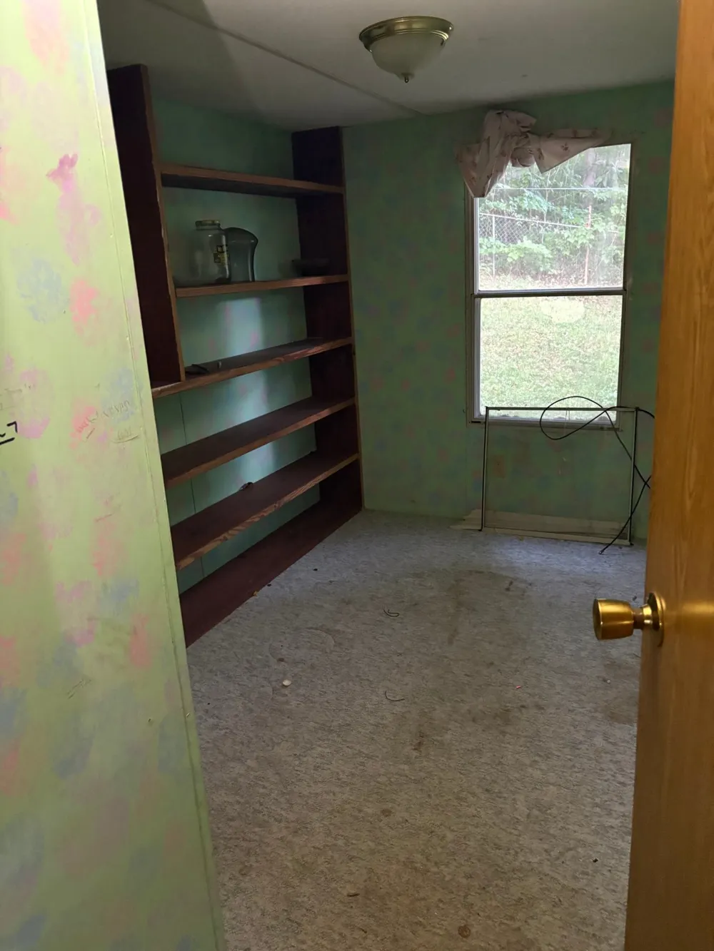 151 Big Springs Ln Jacksboro, TN 37757
