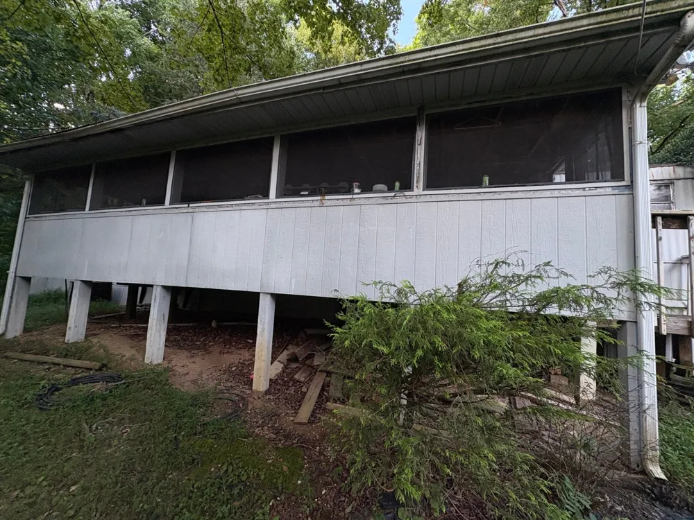 151 Big Springs Ln Jacksboro, TN 37757