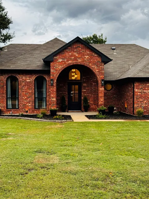 709 Hollingsworth Lane