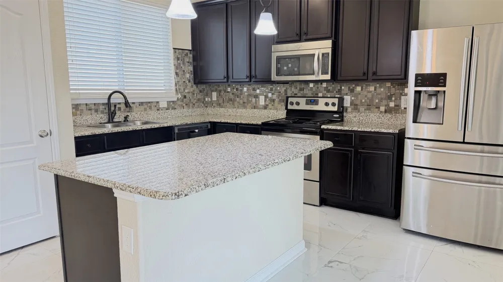 1049 Marietta Lane Aubrey, TX 76227