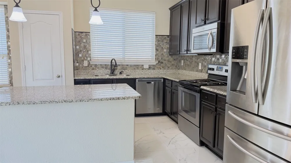 1049 Marietta Lane Aubrey, TX 76227