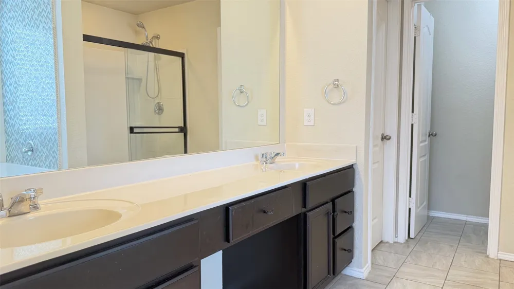 1049 Marietta Lane Aubrey, TX 76227