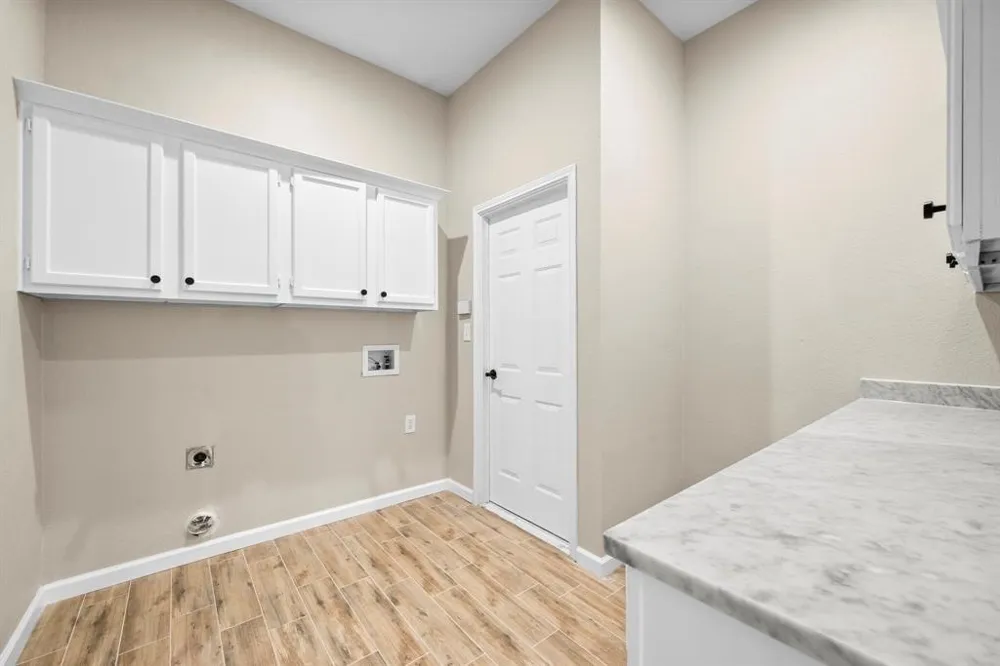 894 Tate Street Mansfield, TX 76063