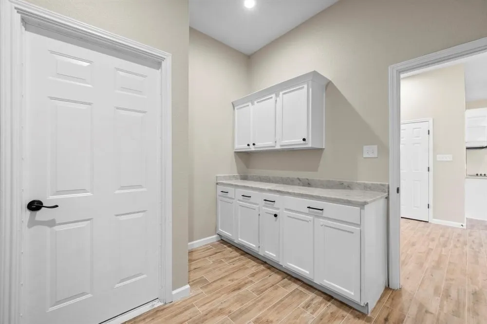 894 Tate Street Mansfield, TX 76063