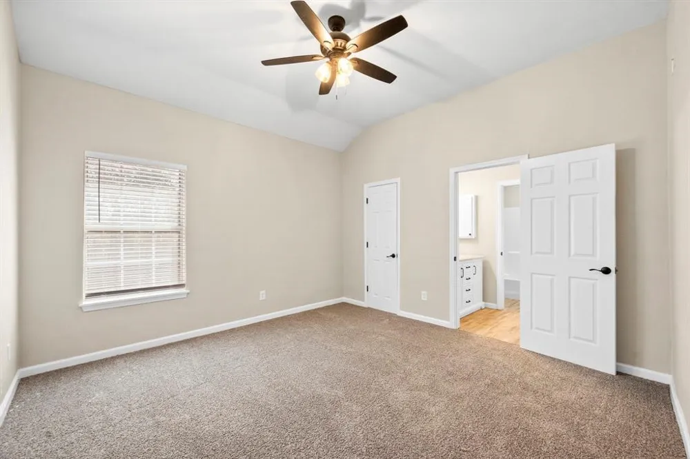 894 Tate Street Mansfield, TX 76063