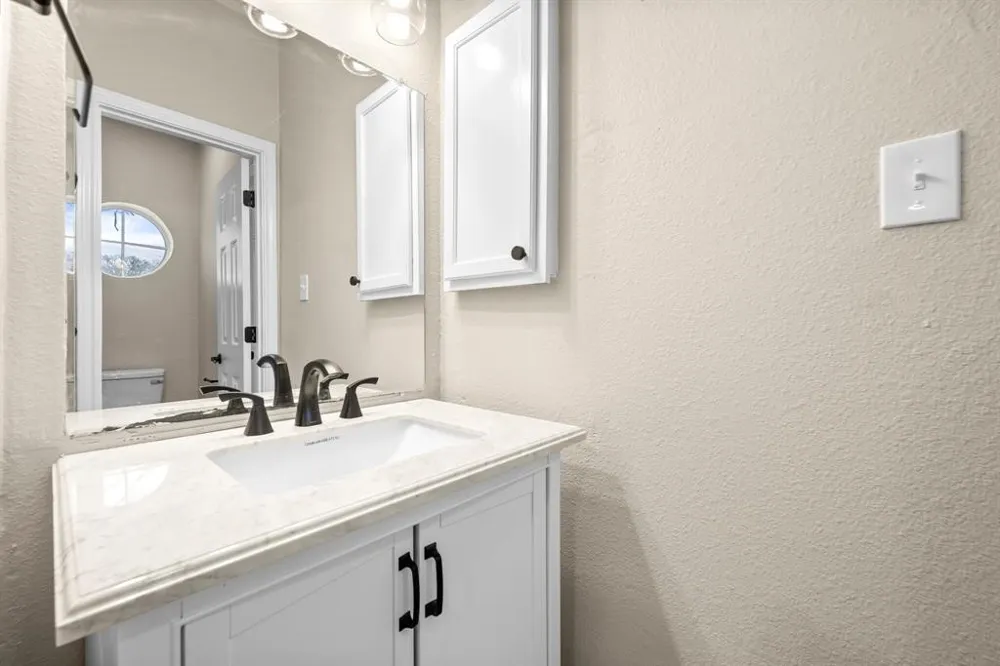 894 Tate Street Mansfield, TX 76063
