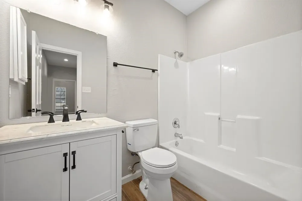 894 Tate Street Mansfield, TX 76063