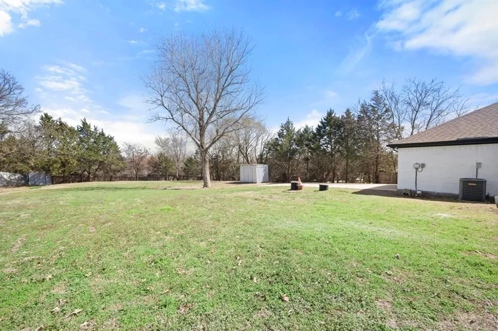 894 Tate Street Mansfield, TX 76063