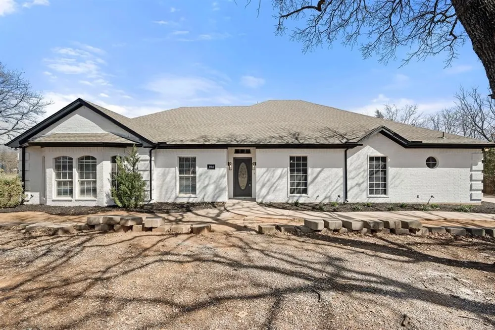 894 Tate Street Mansfield, TX 76063