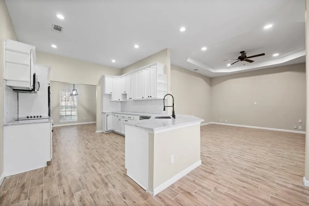 894 Tate Street Mansfield, TX 76063