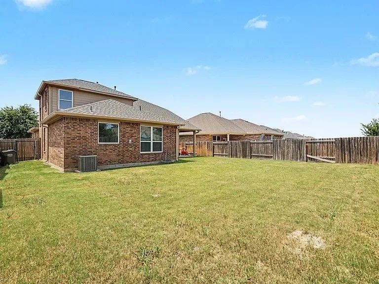 424 Winchester Drive Celina, TX 75009