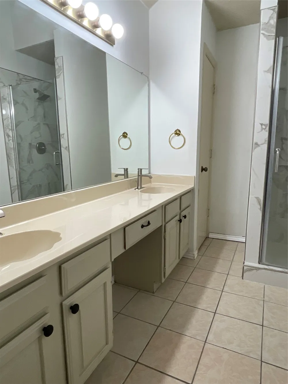 2000 Ann Avenue Carrollton, TX 75006