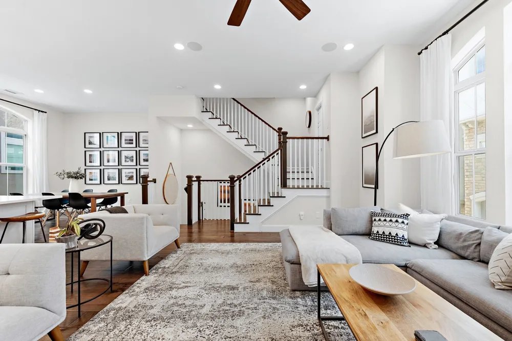 763 Spanish Oaks Place Dallas, TX 75204