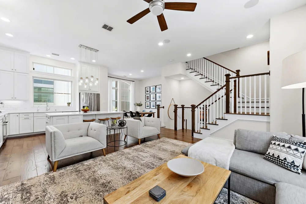 763 Spanish Oaks Place Dallas, TX 75204