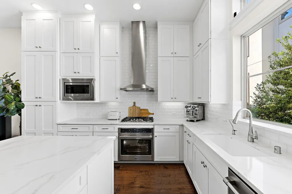 763 Spanish Oaks Place Dallas, TX 75204
