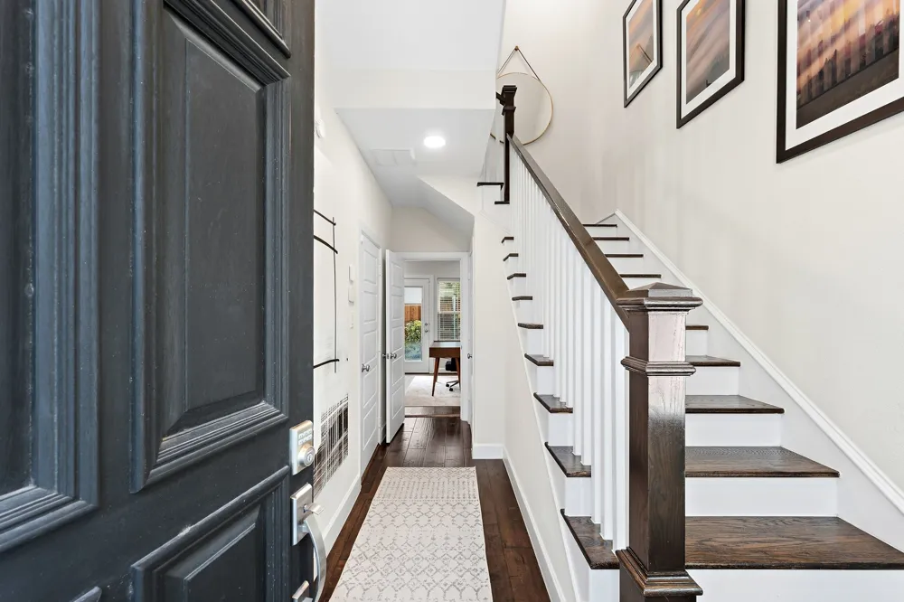 763 Spanish Oaks Place Dallas, TX 75204