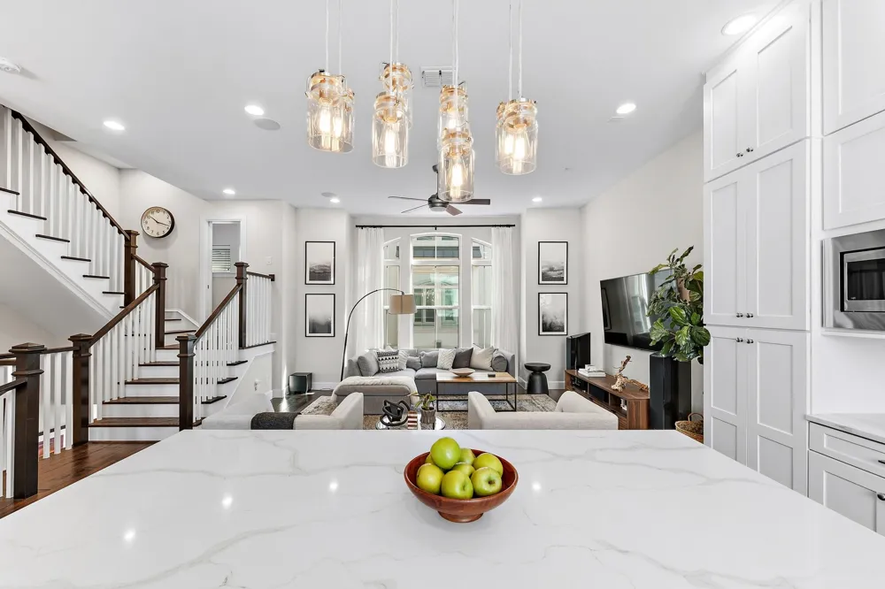 763 Spanish Oaks Place Dallas, TX 75204