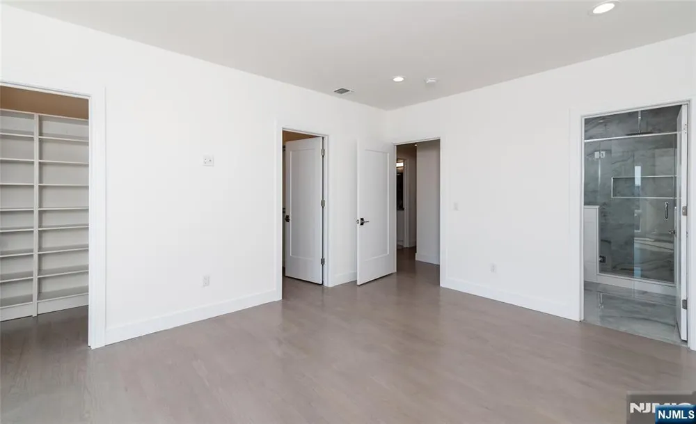129 Rothwell Avenue Cliffside Park, NJ 07010