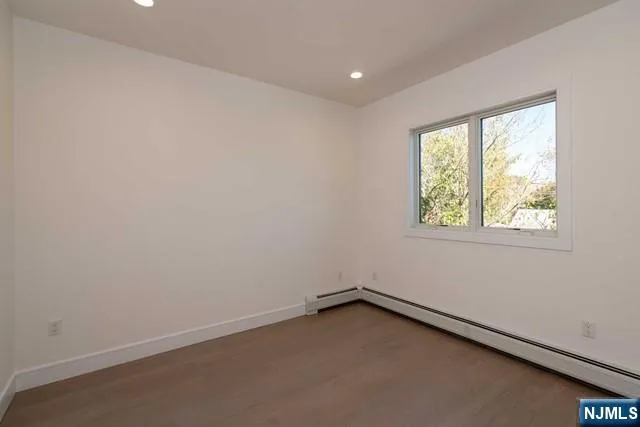 129 Rothwell Avenue Cliffside Park, NJ 07010