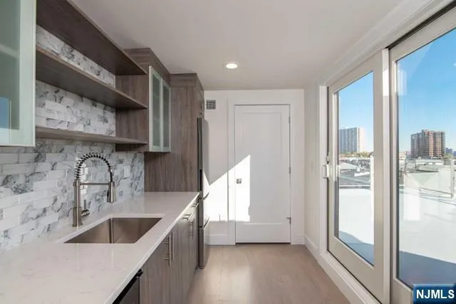 129 Rothwell Avenue Cliffside Park, NJ 07010