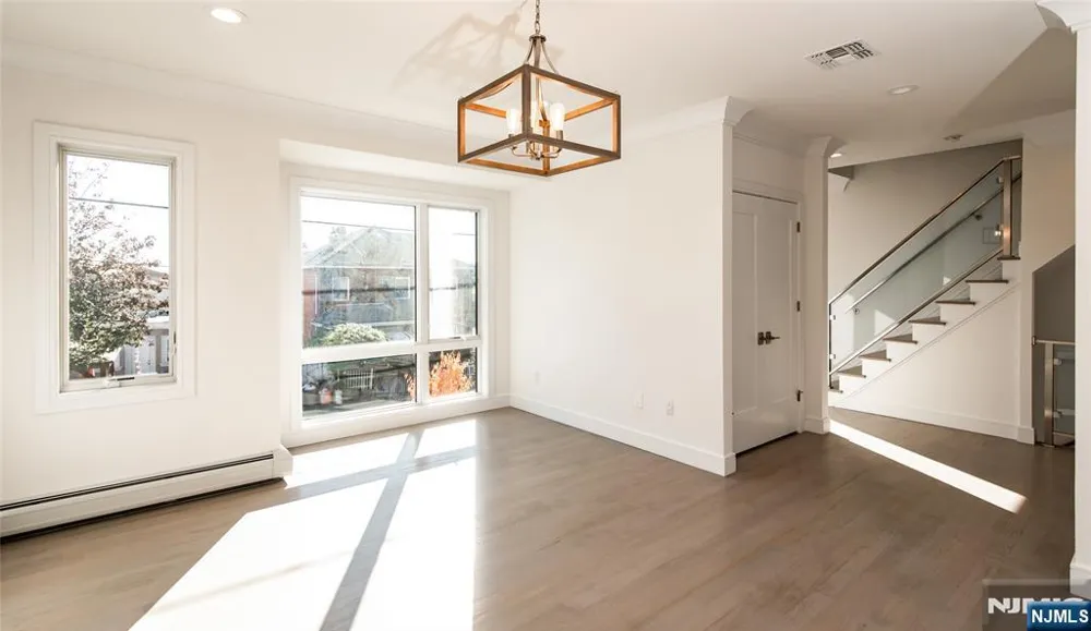 129 Rothwell Avenue Cliffside Park, NJ 07010