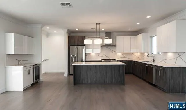 129 Rothwell Avenue Cliffside Park, NJ 07010