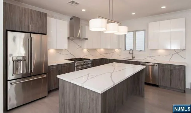 129 Rothwell Avenue Cliffside Park, NJ 07010