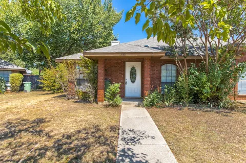 2301 Kingsford Court