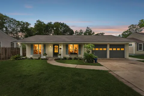 1910 Forest Hill Boulevard