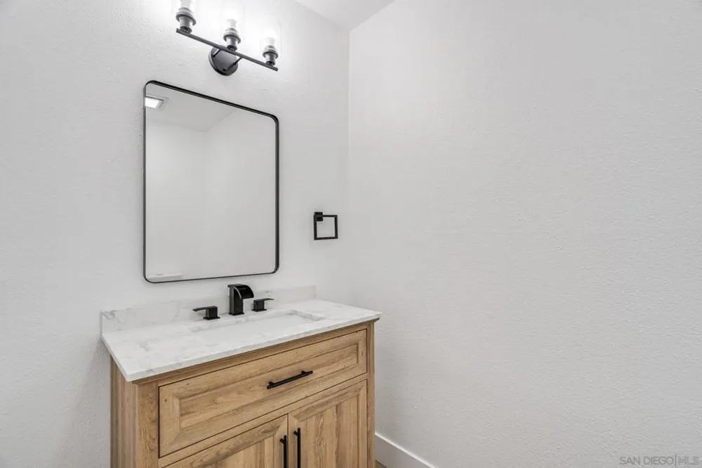 5800 Lake Murray Blvd #11 La Mesa, CA 91942