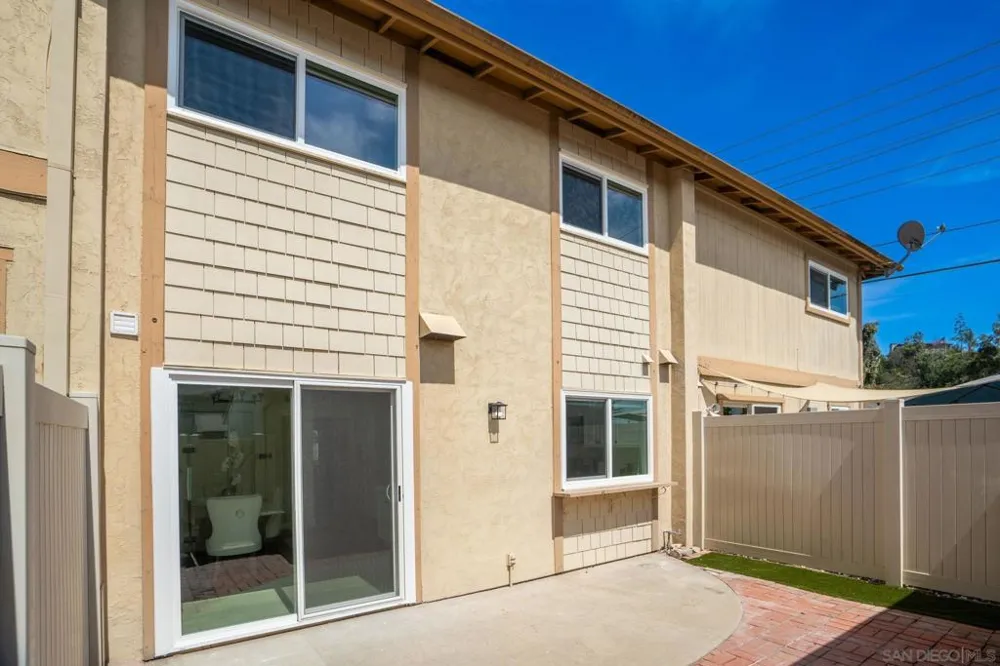 5800 Lake Murray Blvd #11 La Mesa, CA 91942