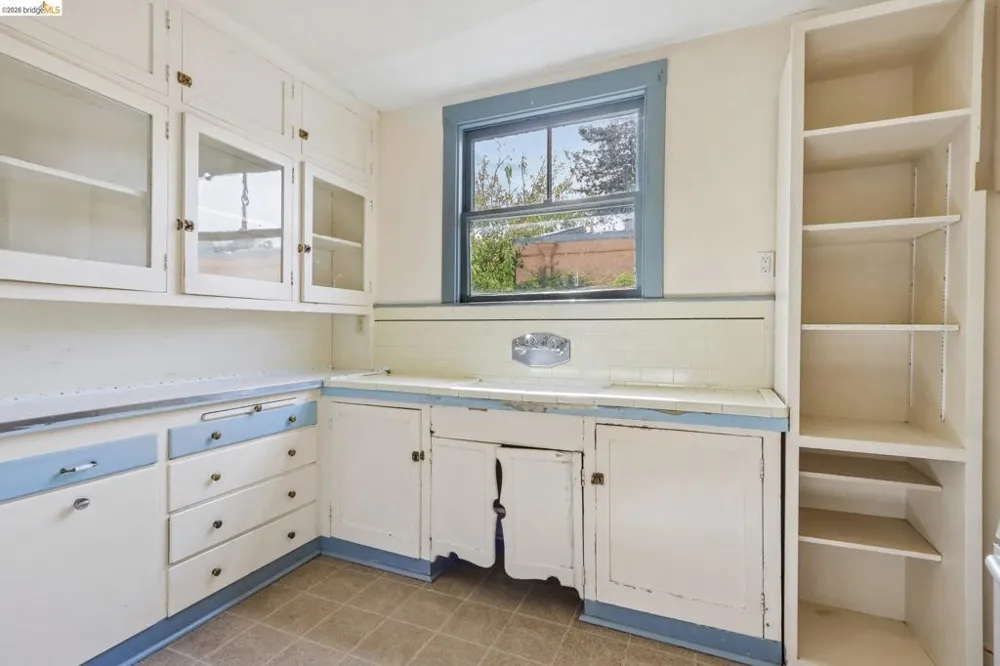 2144 Oregon St Berkeley, CA 94705