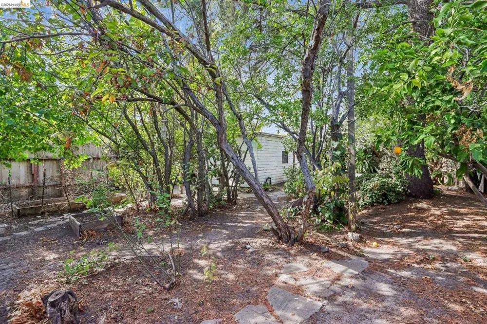 2144 Oregon St Berkeley, CA 94705