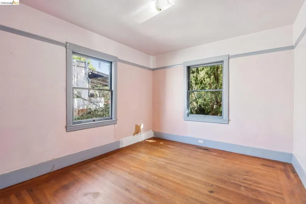 2144 Oregon St Berkeley, CA 94705