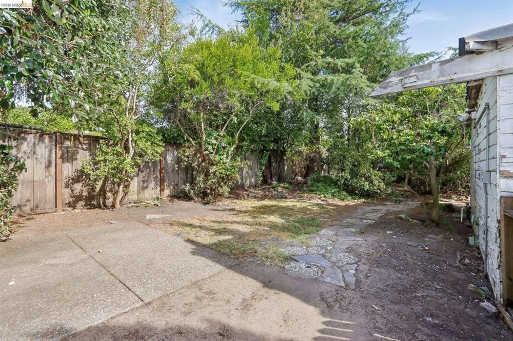 2144 Oregon St Berkeley, CA 94705
