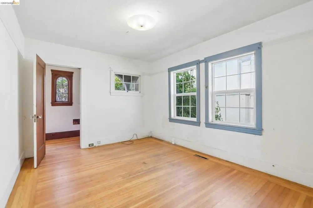 2144 Oregon St Berkeley, CA 94705