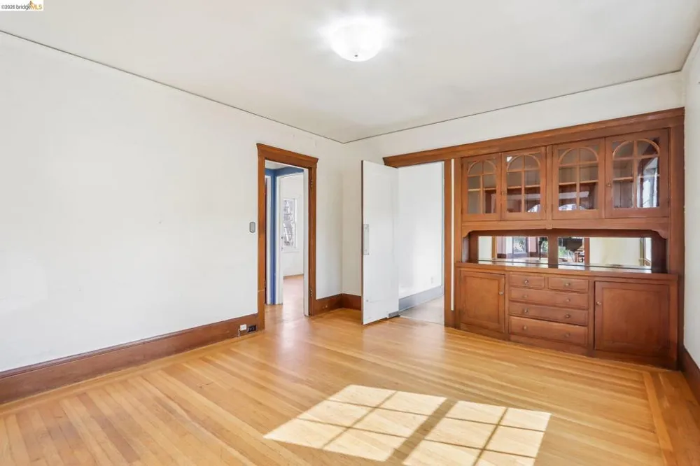 2144 Oregon St Berkeley, CA 94705