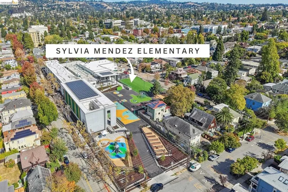2144 Oregon St Berkeley, CA 94705