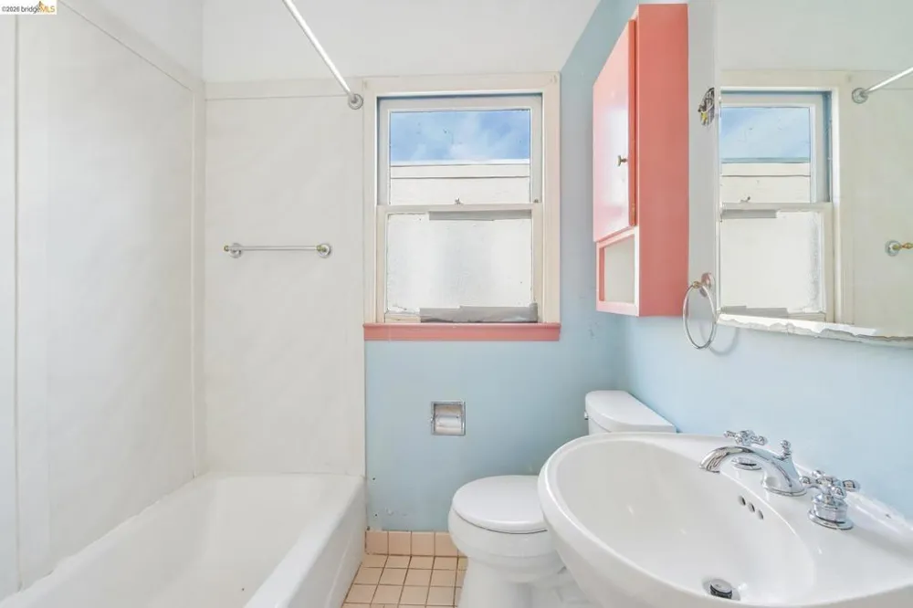 2144 Oregon St Berkeley, CA 94705