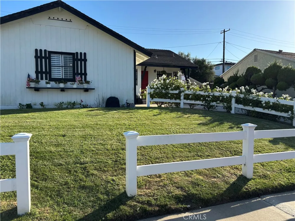 4924 W Carson Torrance, CA 90503