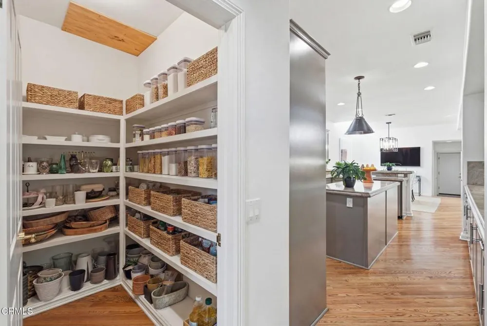 2317 Canyonback Road Los Angeles, CA 90049