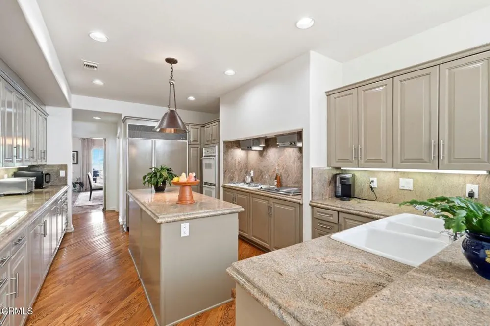 2317 Canyonback Road Los Angeles, CA 90049