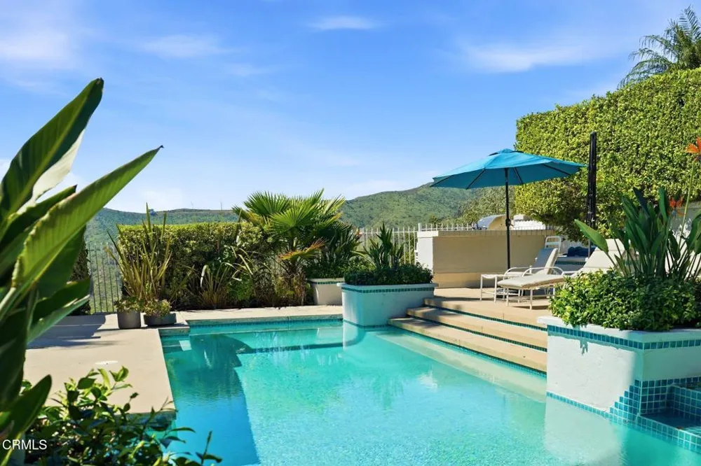 2317 Canyonback Road Los Angeles, CA 90049