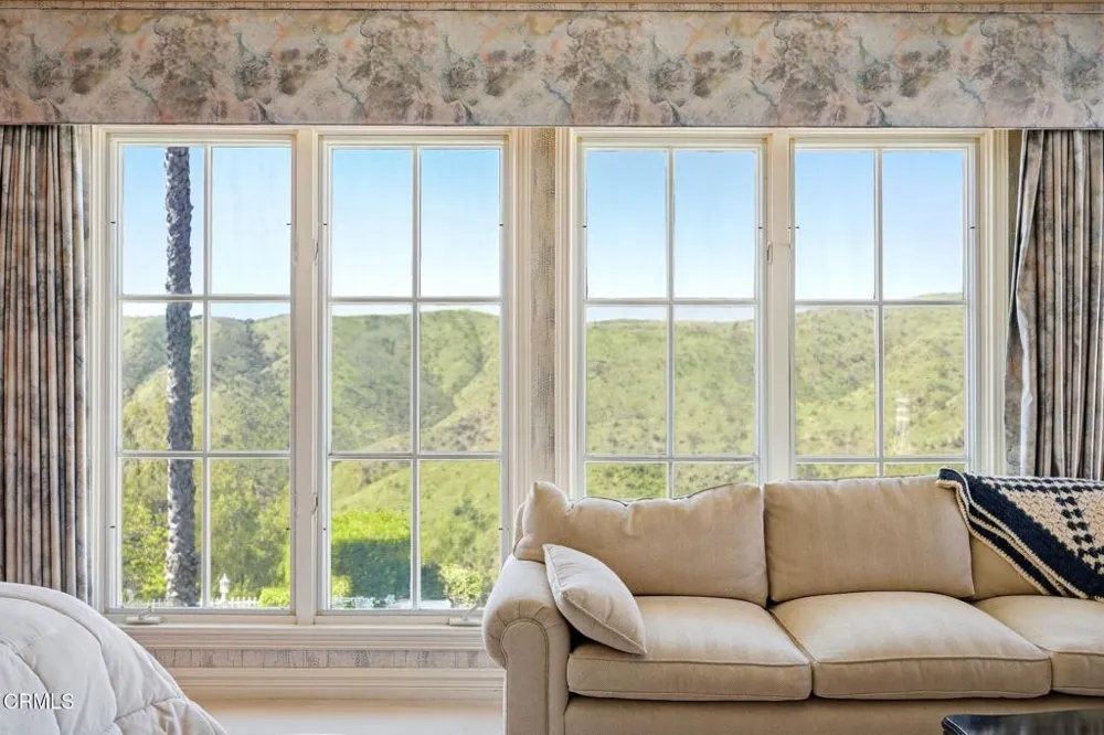 2317 Canyonback Road Los Angeles, CA 90049